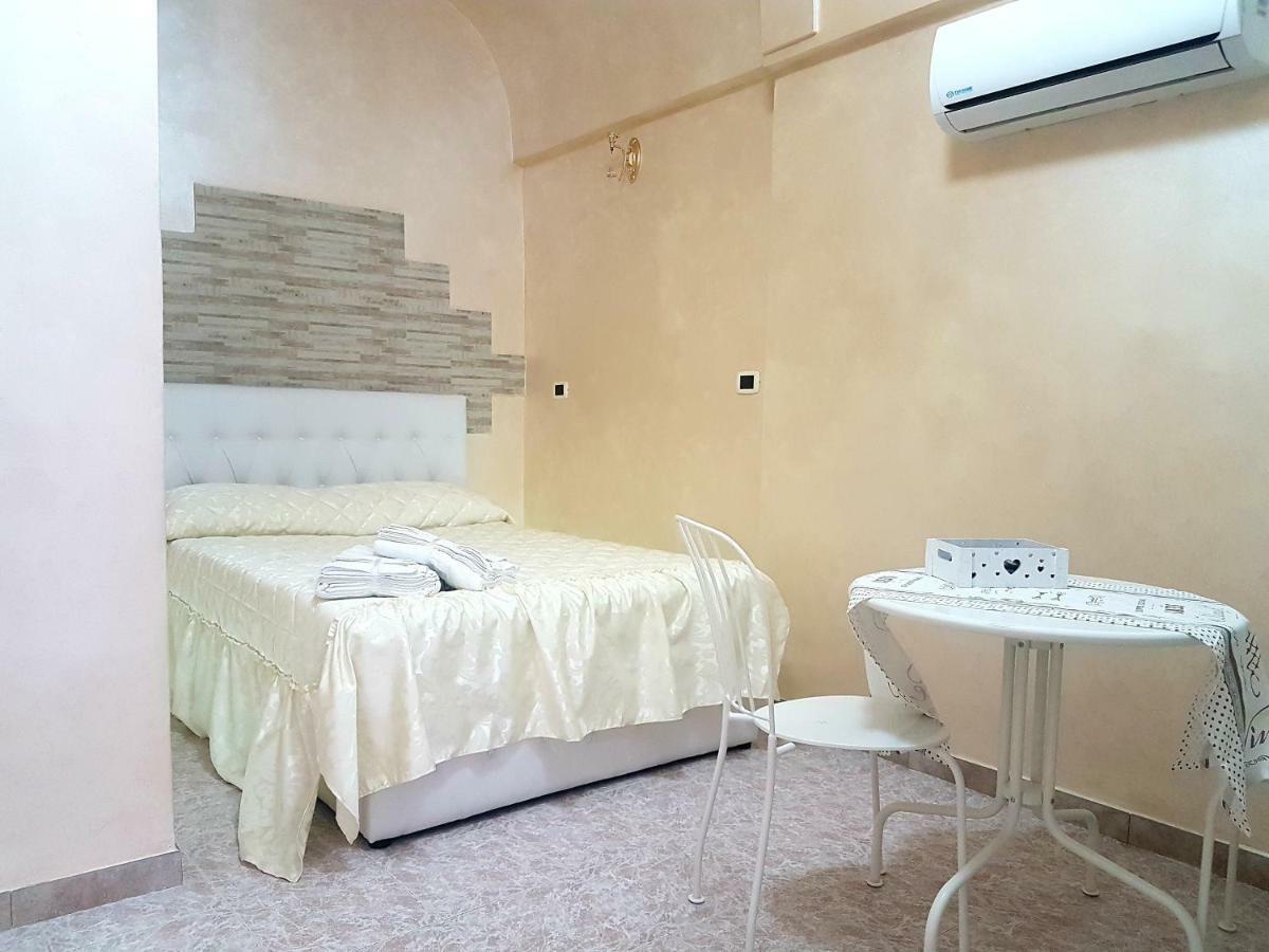 Impero Apartament Ostuniアパートメント エクステリア 写真