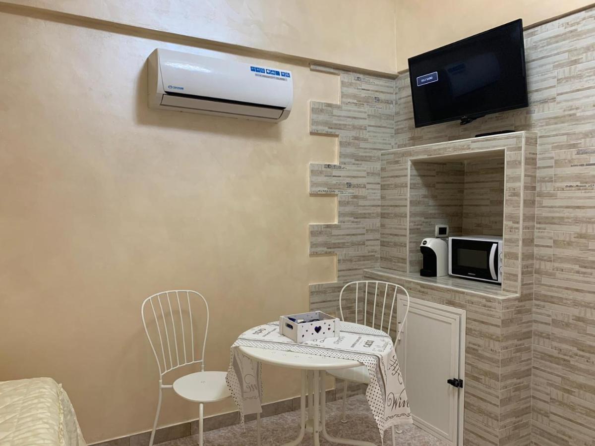 Impero Apartament Ostuniアパートメント エクステリア 写真